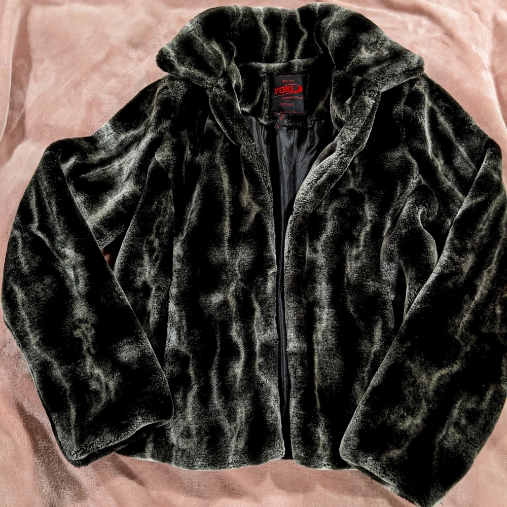 *5 for $50* Faux fur coat